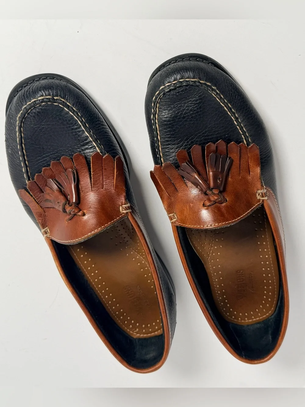 Vintage GH Bass Weejuns Kiltie Tassel Loafers Mens 9.5 Two Tone Black Brown Mcm